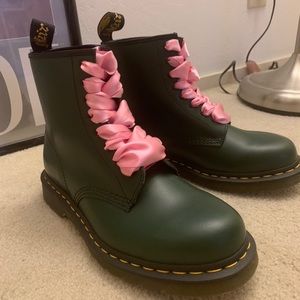 RARE BUY!! BRAND NEW NEVER WORN DR MARTENS!